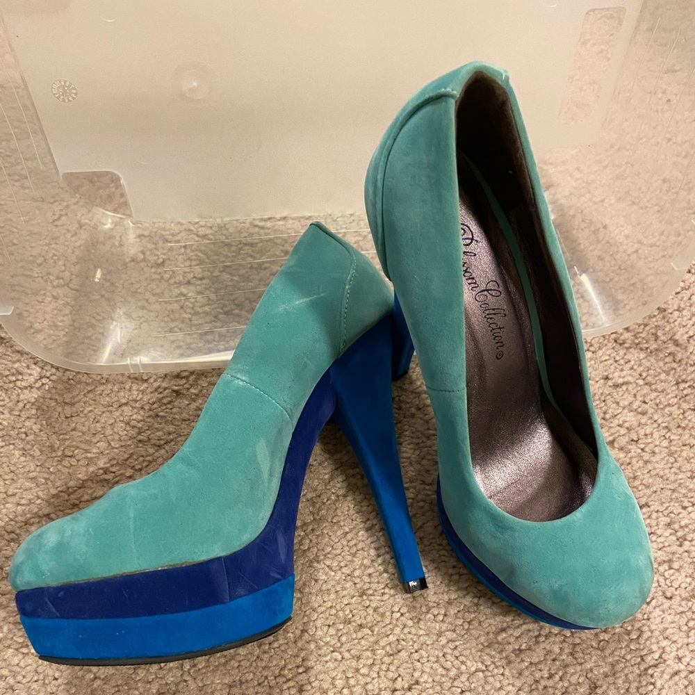 Blue heels - Picture 1 of 3